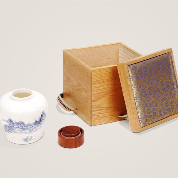 服務(wù)很周到，高效快捷